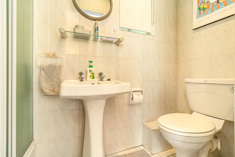 To Let 2 Bedroom Property for Rent in Sea Point Western Cape